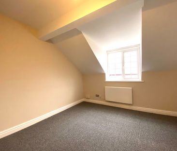 3 bed town house to rent in Friernhay Court, Exeter, EX4 - Photo 3