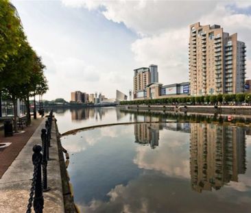 31 The Quays, SALFORD - Photo 2