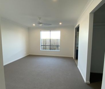 Large Modern Family Home with Spacious Backyard! - Photo 1