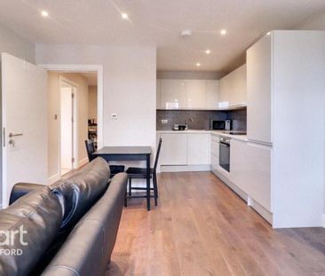 1 bedroom flat to rent - Photo 2