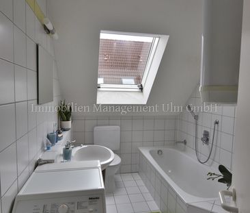 2-Zimmer-Wohnung mit EBK, TG-Stellplatz, Balkon und Hausmeisterserv... - Photo 1