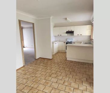 Convenient Location - Photo 3