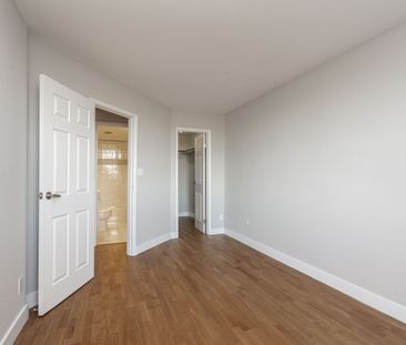 798 Richmond Street West - Photo 1