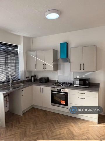 2 bedroom terraced house to rent - Photo 3
