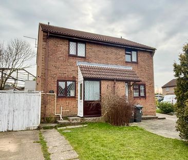 Bramley Road, Polegate - Two-bedroom Semi-detached house - Photo 1