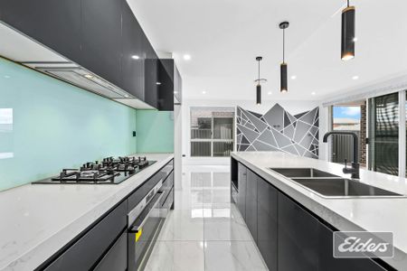 Double Storey House with 10 KW Solar Panels - Photo 3