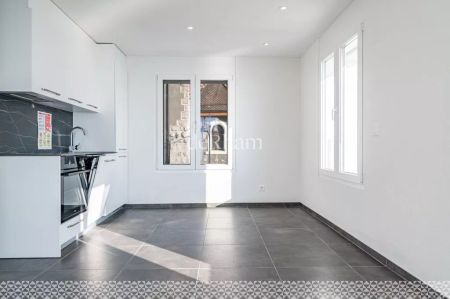 Magnifique appartement de 1 pièce au 1er étage - Photo 2