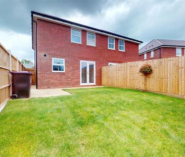 3 bedroom semi-detached house to rent - Photo 3