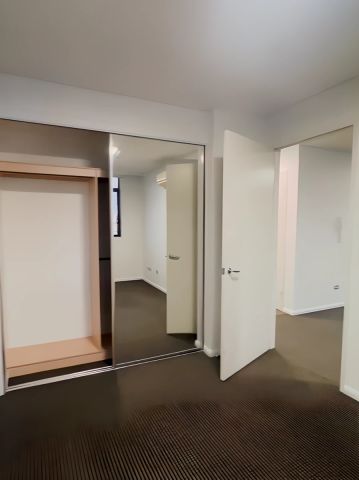 22 Danks St, Sydney - Photo 2