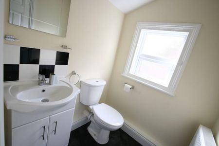 3 Bed - Simonside Terrace, Heaton, Ne6 - Photo 5