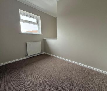3 bedroom detached house to rent - Photo 2