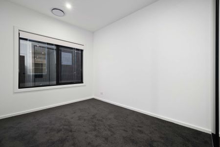 Brand New Executive Home - 8&period;0kw Solar&comma; Nestled in New Oakden Rise&excl; - Photo 3