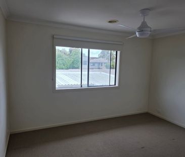 Comfortable townhouse worth an inspection - Photo 2