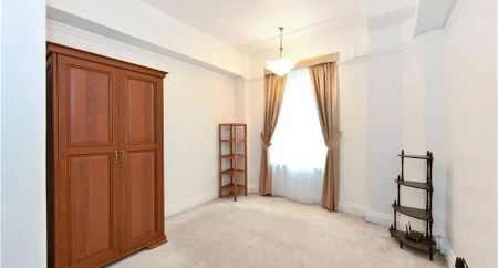 4-Bedroom Flat for Rent at Berkeley Court, NW1 - Photo 4