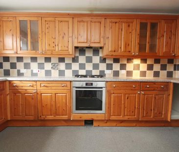 3 bedroom terraced house to rent - Photo 6