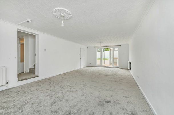 Ravensbourne Park Crescent, Catford, SE6 - Photo 1
