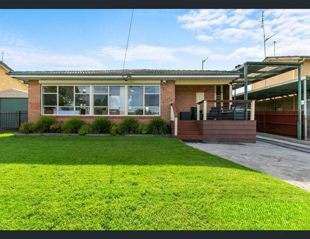 Three Bedroom Brick House - Photo 1