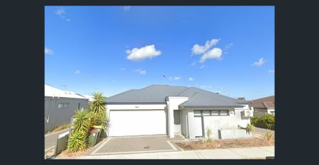 Stylish Three-Bedroom Villa in a Prime Location - Photo 4