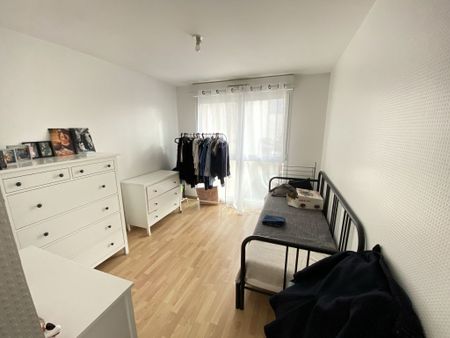 Location Appartement 3 pièces 71m² - Photo 5