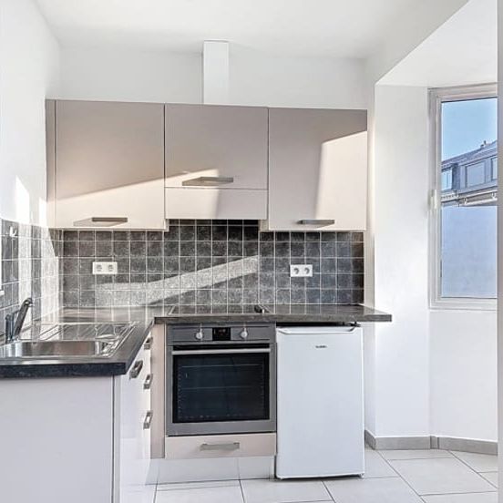 Appartement te huur - Photo 1