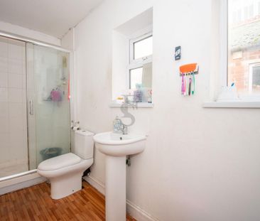 2 bedroom maisonette to rent - Photo 6