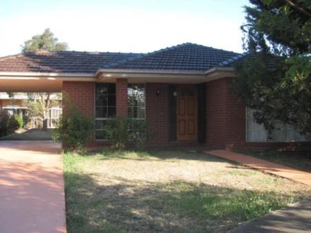 “Low Maintenance & Open Plan - Just Perfect!” - Photo 3