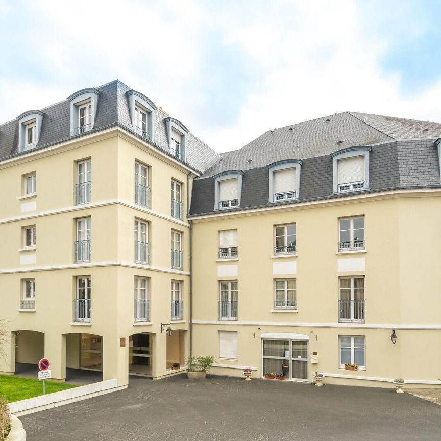 location Appartement T3 DE 80.72m² À ST GERMAIN EN LAYE - Photo 1