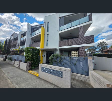 2/130 Military Road, Guildford, NSW 2161 - Photo 1
