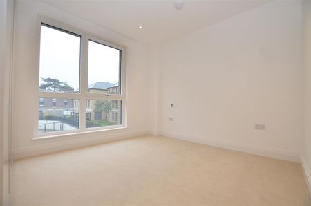 Pinewood Gardens, Teddington - 1 bedroomProperty for lettings - Chasebuchanan - Photo 5