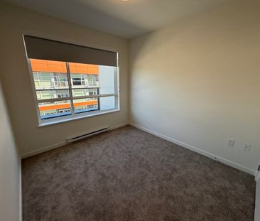 Brand New 3 Bedroom Condo – Half Months Rent Free! - Photo 3