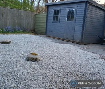 2 bedroom end of terrace house to rent - Photo 5