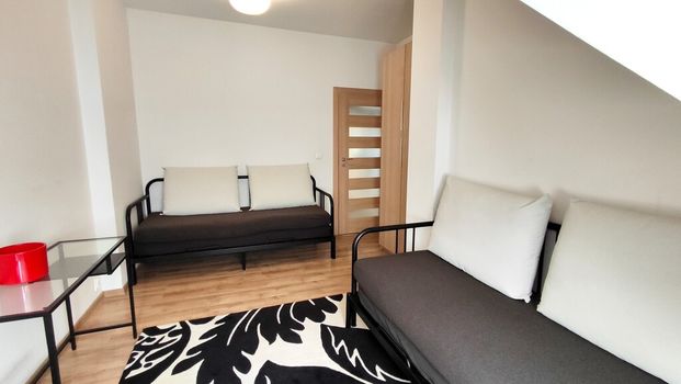 Wyposażone 3 pokoje w centrum - Photo 1