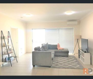 Convenient & Effortless Apartment Living in Heart of Ellenbrook - Photo 2