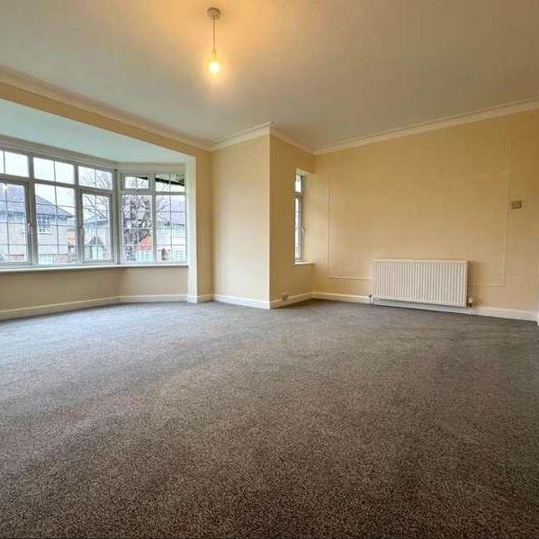 Oakwood Close, London, N14 - Photo 1