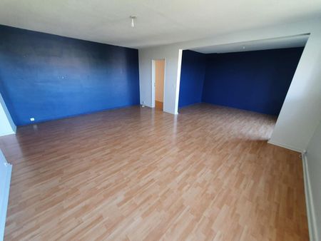 Location Appartement 5 pièces 120m² CHAMALIERES 63400 - Photo 2