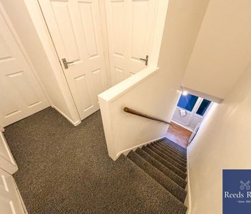 2 bedroom terraced house to rent - Photo 2