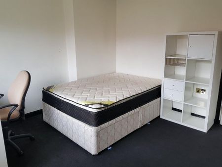 2 bedroom house share to rent - Photo 2