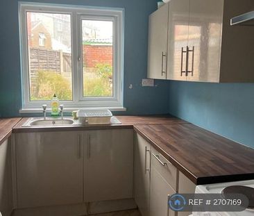 2 bedroom terraced house to rent - Photo 2