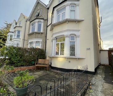 Room in a Shared House, Bounds Green Road, N11 - Photo 6
