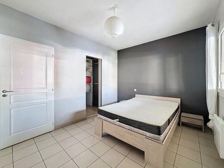 Location Appartement 2 pièces Meublé 39m² AJACCIO 20090 - Photo 2