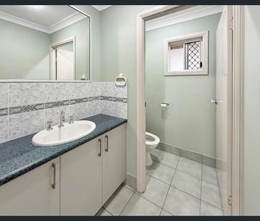 Well-presented Sizeable Three Bedroom Home - Photo 3