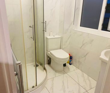 1 bedroom in a house share to rent - Photo 6