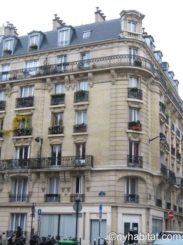 Logement à Paris, Location meublée - Photo 2