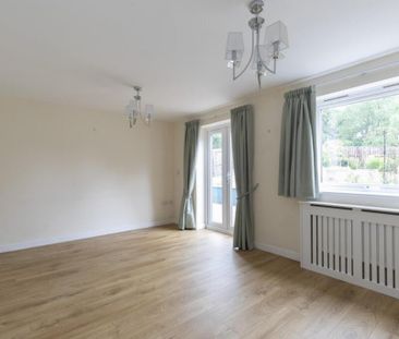4 bedroom terraced house to rent - Photo 1