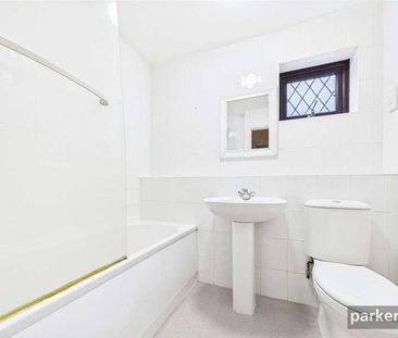 Lidstone Close, Lower Earley, Reading, Berkshire, RG6 - Photo 4