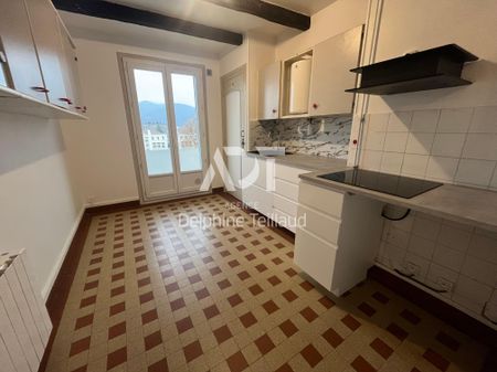 Location Appartement 3 pièces 70m² GRENOBLE 38100 - Photo 3