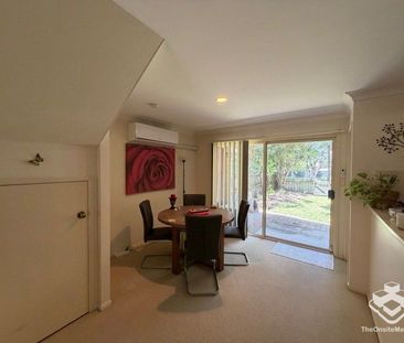 3 Bedroom Townhouse - Photo 3