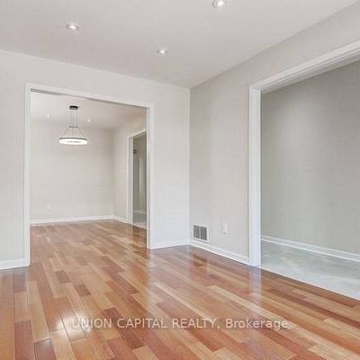 Available Immediately. Welcome Home in the Heart of Leslieville - Photo 1