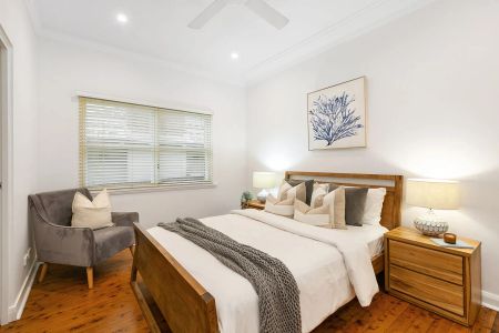 Stunning and Spacious Family Home in Heart of Lane Cove. - Photo 2
