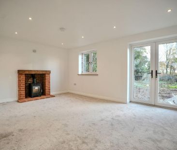 3 bedroom semi-detached house to rent - Photo 1